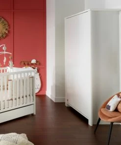 Sauthon Armoire Bébé 2 Portes 191x130x58cm En Bois Blanc 8 Sauthon Armoire Bébé 2 Portes 191x130x58cm En Bois Blanc -Maisons du Monde boutique armoire bebe 2 portes 191x130x58cm en bois blanc 6