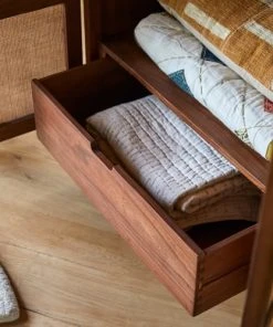 Tikamoon Armoire Enfant En Orme Et Cannage -Maisons du Monde boutique armoire enfant en orme et cannage 4