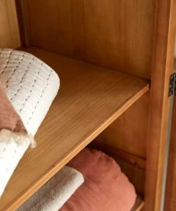 Tikamoon Armoire Enfant En Pin Et Cannage -Maisons du Monde boutique armoire enfant en pin et cannage 4