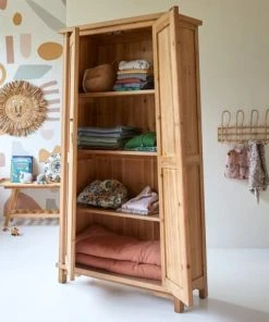 Tikamoon Armoire Enfant En Pin Massif Recyclé -Maisons du Monde boutique armoire enfant en pin massif recycle 1