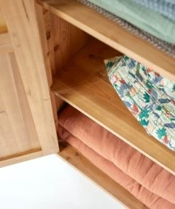 Tikamoon Armoire Enfant En Pin Massif Recyclé -Maisons du Monde boutique armoire enfant en pin massif recycle 4