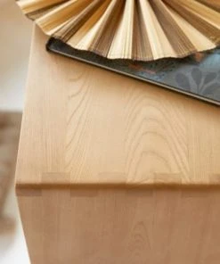 Tikamoon Bibliothèque Basse Enfant En Orme Massif Et Cannage -Maisons du Monde boutique bibliotheque basse enfant en orme massif et cannage 2