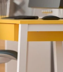 WNM Group Bureau Enfant En Pin Massif 120x60 Jaune 10 WNM Group Bureau Enfant En Pin Massif 120x60 Jaune -Maisons du Monde boutique bureau enfant en pin massif 120x60 jaune 14