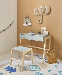 Maisons Du Monde Bureau Et Tabouret Enfant Vert Clair Et Pin -Maisons du Monde boutique bureau et tabouret enfant vert clair et pin 1000 16 3 215253 1