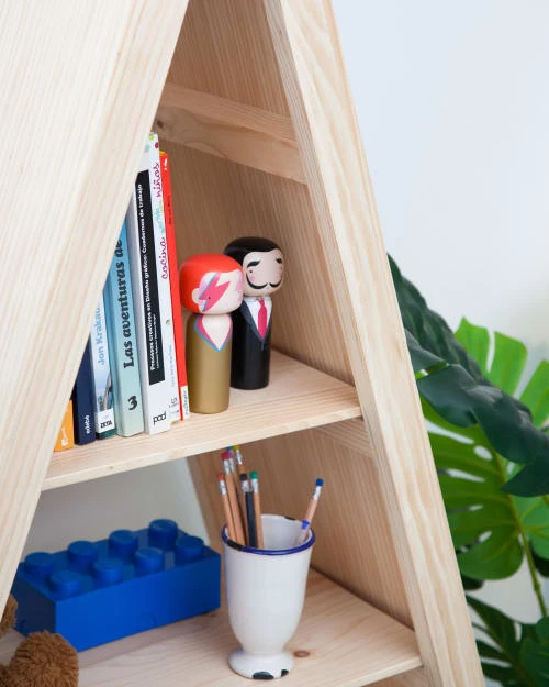 RNT By Really Nice Things Étagère Bibliothèque En Pin Massif Couleur Naturel Forme De Tipi 7 RNT By Really Nice Things Étagère Bibliothèque En Pin Massif Couleur Naturel Forme De Tipi - Image 5