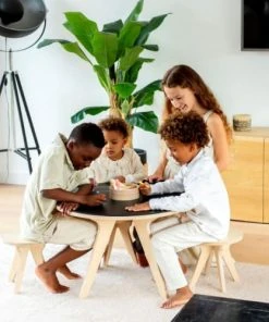 Drawin’table Table à Dessiner Multifonction 70x70x48 Cm Avec 2 Tabourets 10 Drawin’table Table à Dessiner Multifonction 70x70x48 Cm Avec 2 Tabourets -Maisons du Monde boutique table a dessiner multifonction 70x70x48 cm avec 2 tabourets 2