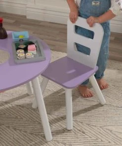 KidKraft Table Ronde En Bois Coloris Lavande Pour Enfant Et 2 Chaises -Maisons du Monde boutique table ronde en bois coloris lavande pour enfant et 2 chaises 5